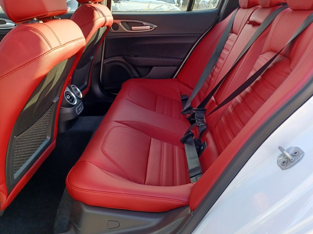 2024 ALFA ROMEO GIULIA (952) - Image 11