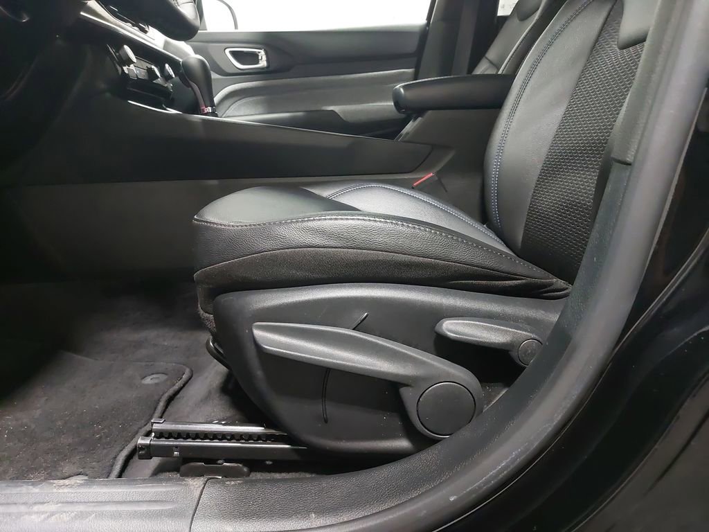 2025 JEEP COMPASS - Image 28