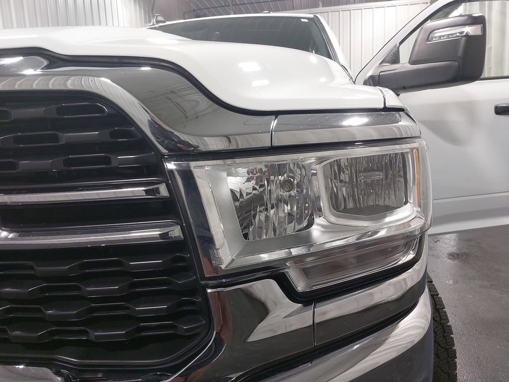2024 RAM 2500 - Image 28