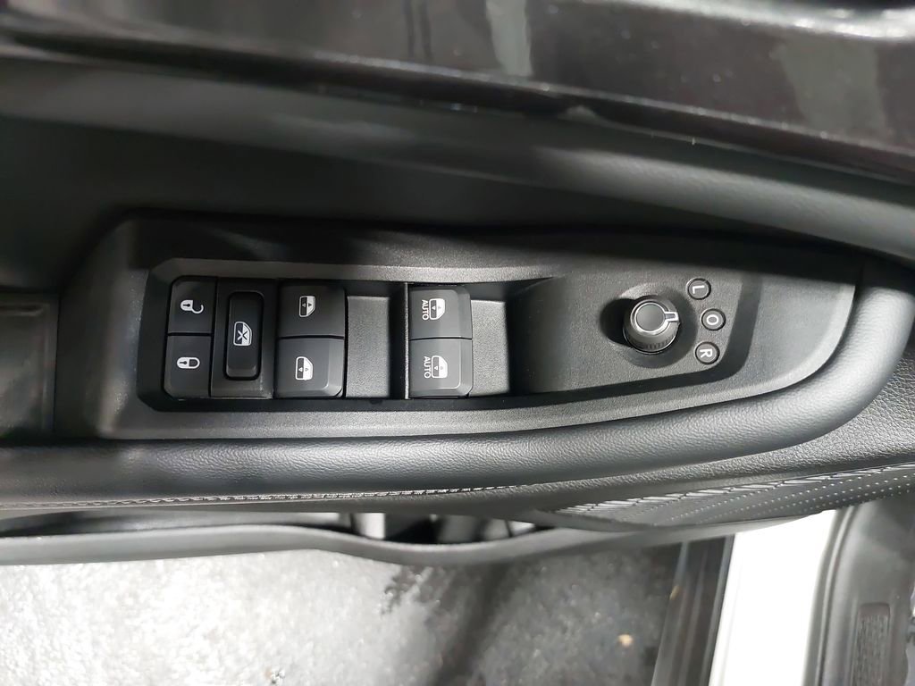 2023 JEEP GRAND CHEROKEE L - Image 30