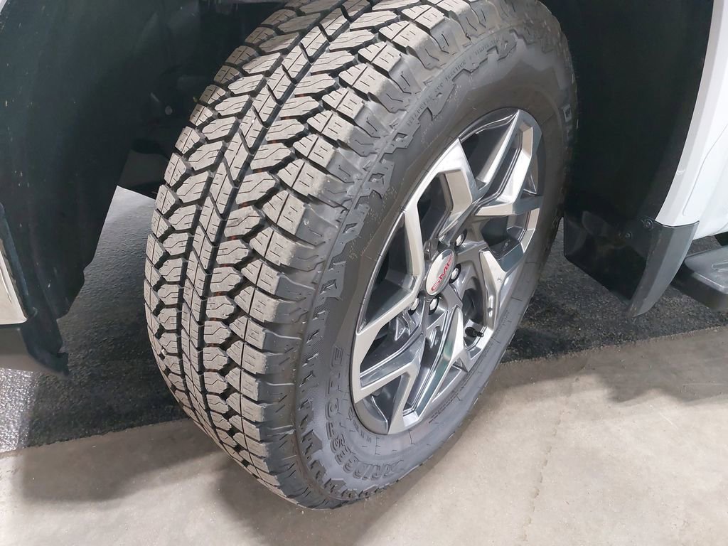 2026 GMC Sierra 1500 SLT - Photo 32