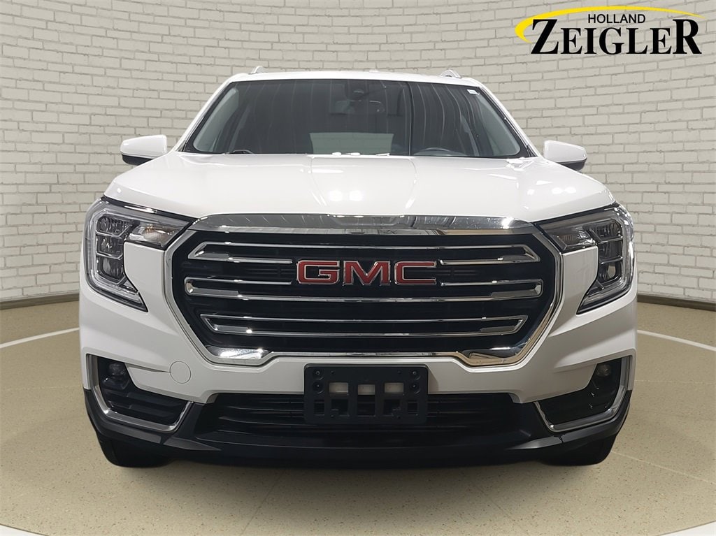 Used 2024 GMC Terrain SLT SUV