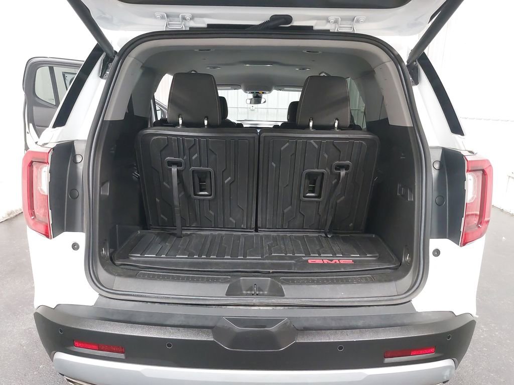 2023 GMC ACADIA - Image 13