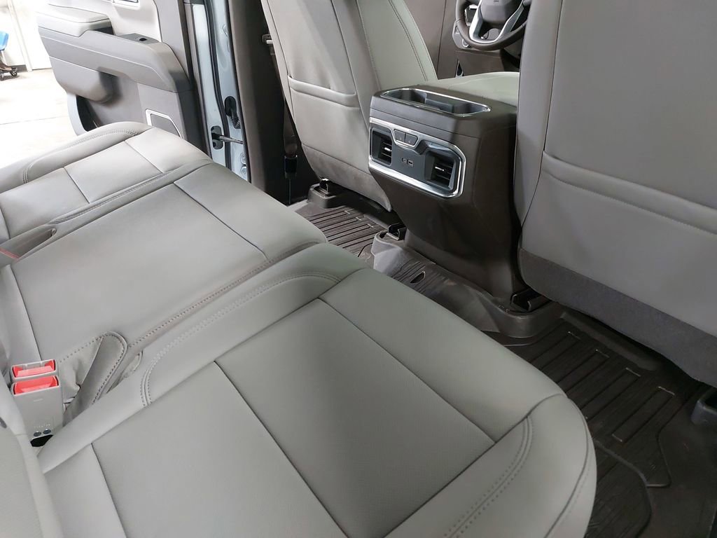 2026 GMC Sierra 1500 SLT - Photo 11