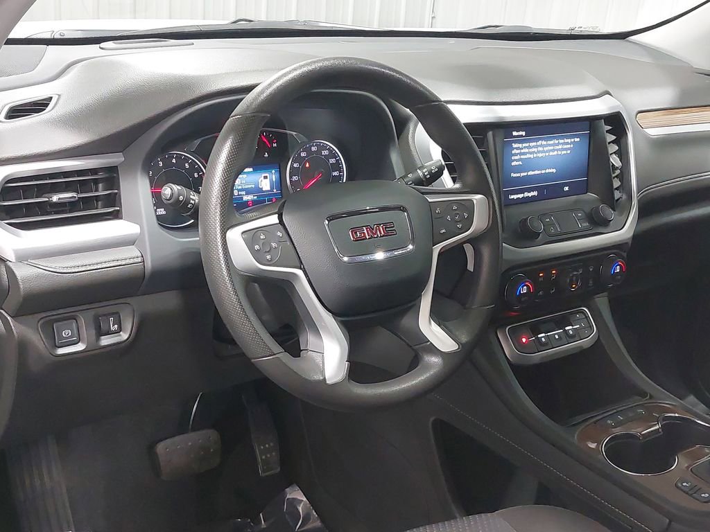 2023 GMC ACADIA - Image 18