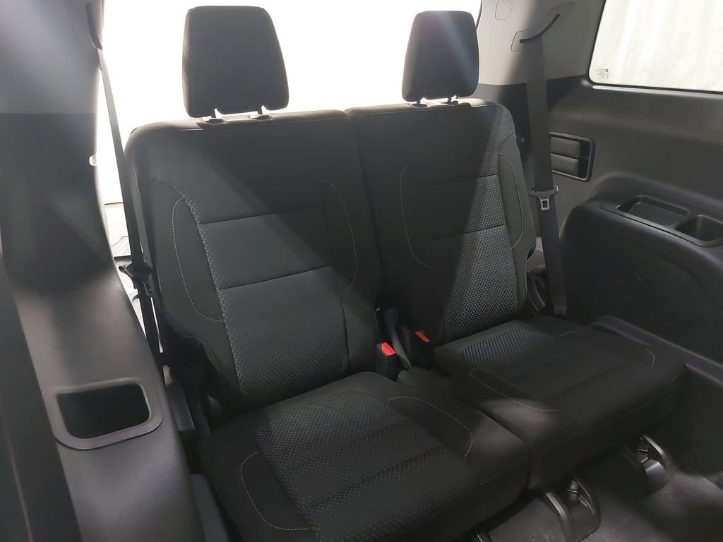 2023 GMC ACADIA - Image 12