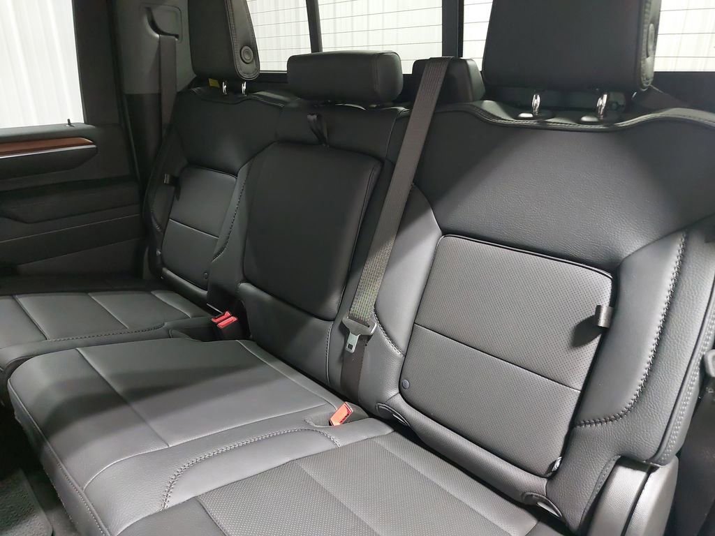 2025 GMC SIERRA HD - Image 13