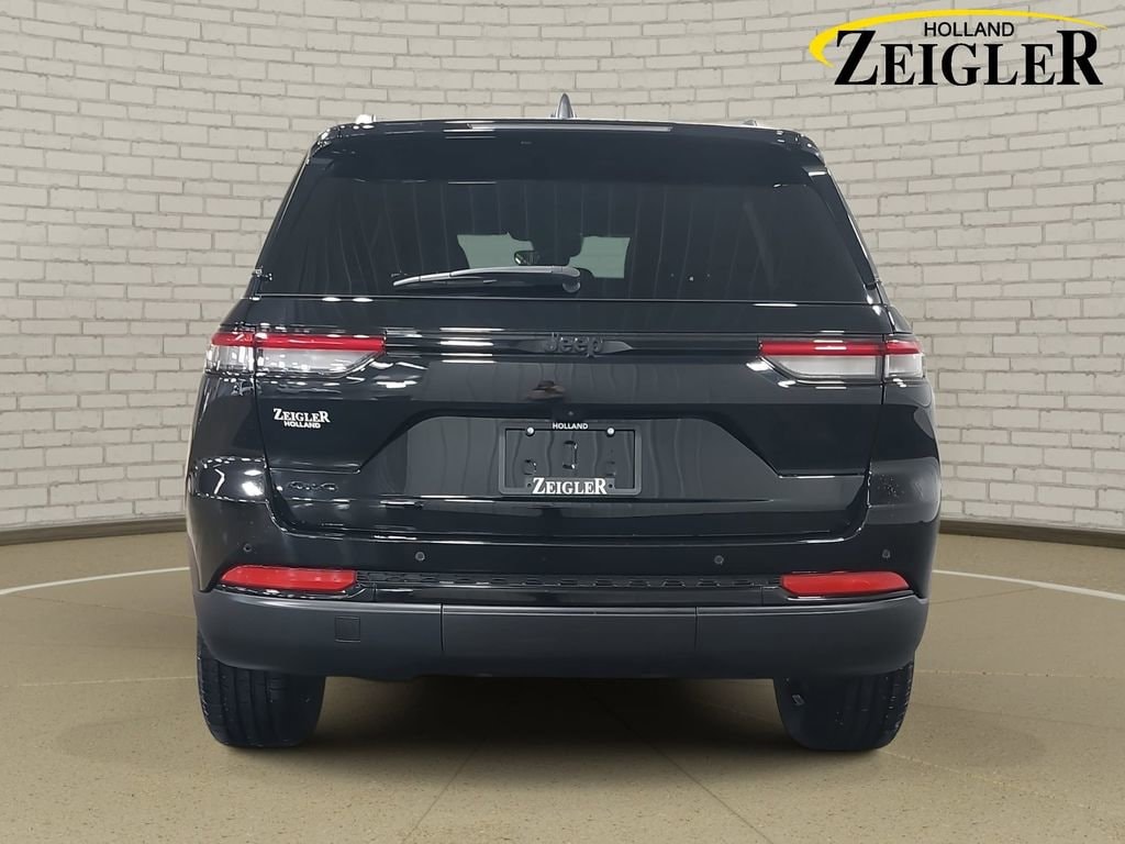 2023 JEEP GRAND CHEROKEE - Image 6