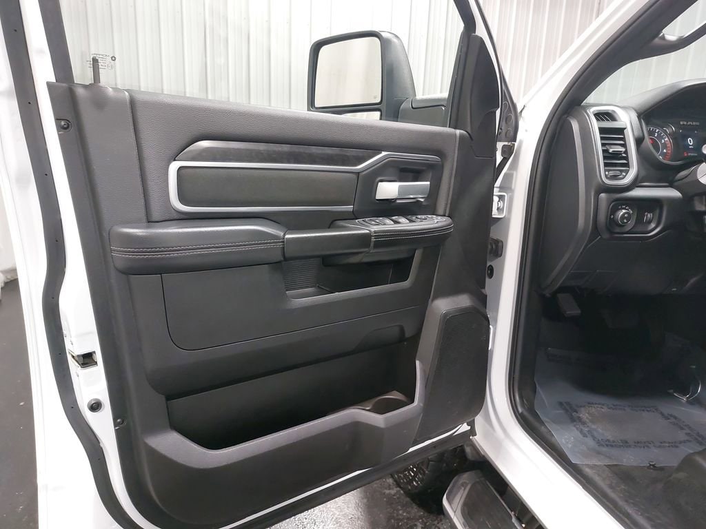 2024 RAM 2500 - Image 24