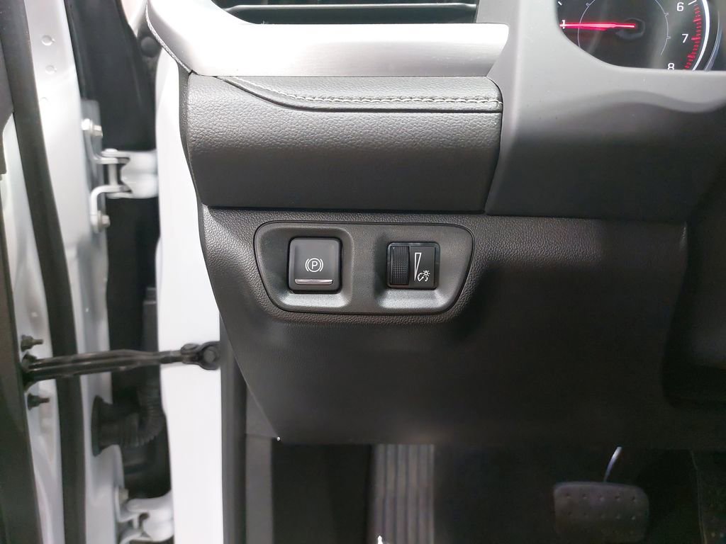 2023 GMC ACADIA - Image 28