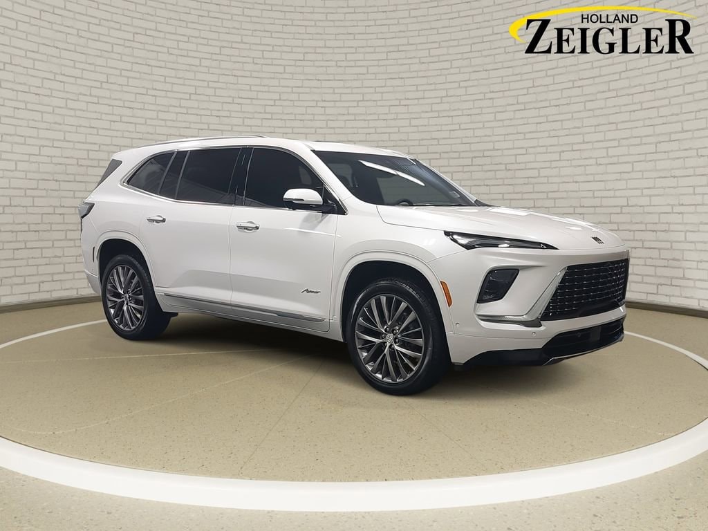 Used 2025 Buick Enclave Avenir SUV
