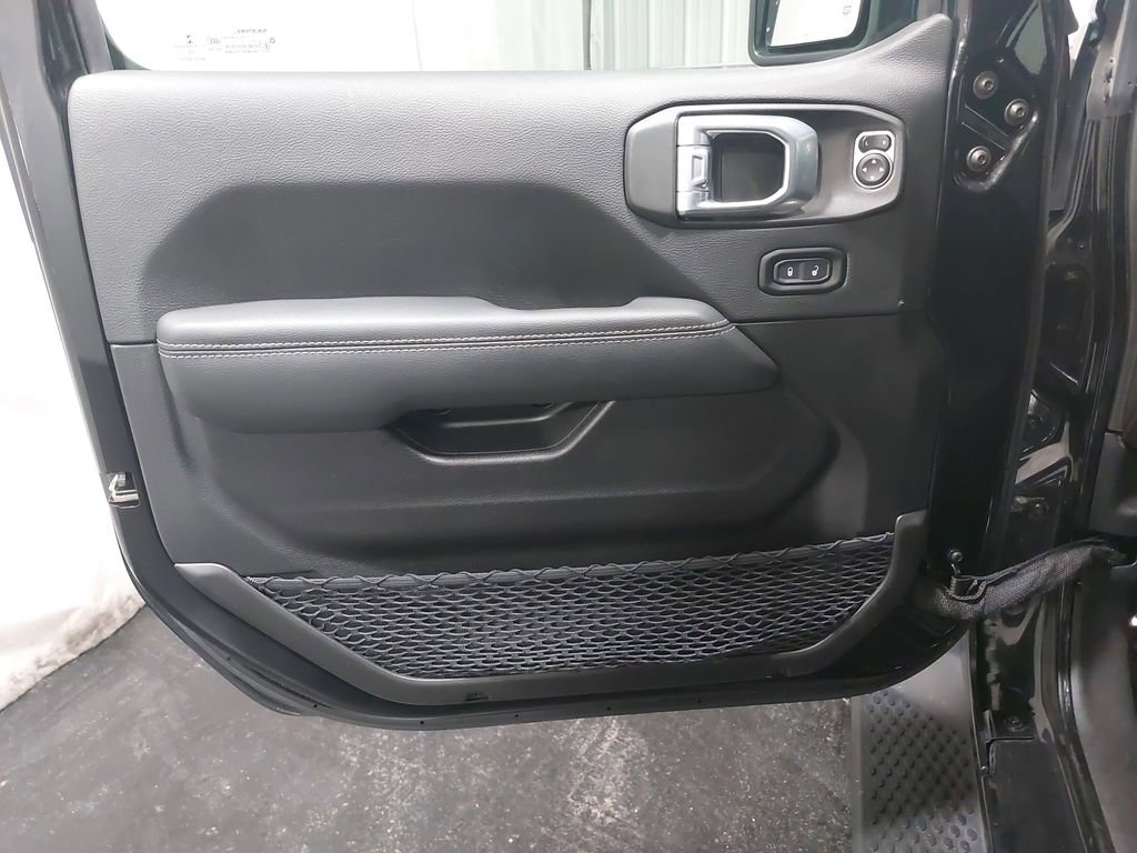 2022 JEEP WRANGLER - Image 27