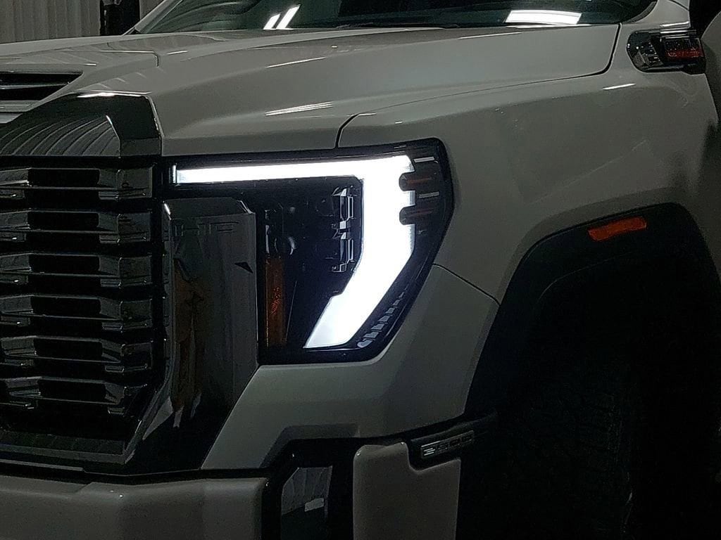 2025 GMC SIERRA HD - Image 33