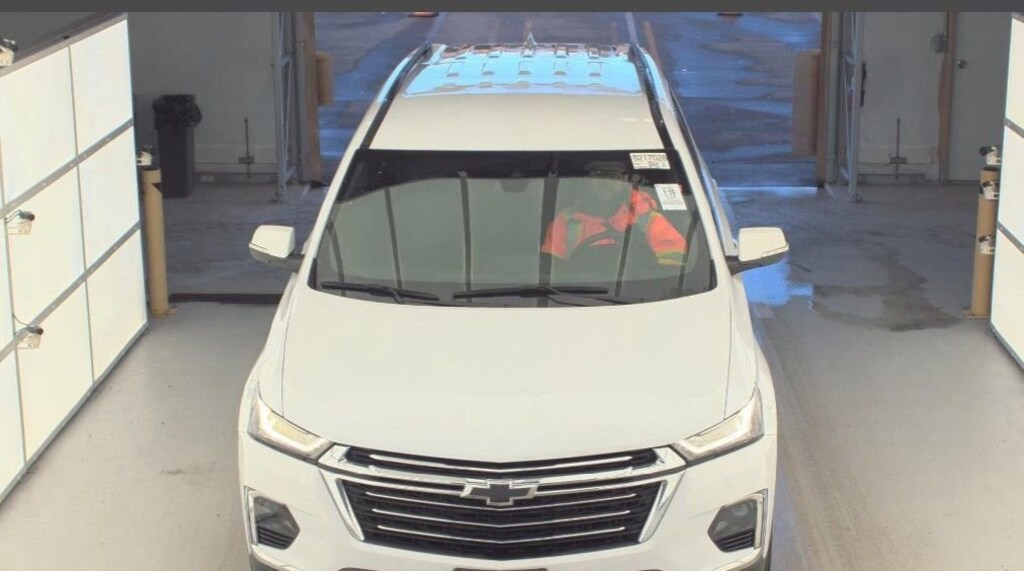 Used 2023 Chevrolet Traverse LT Cloth SUV