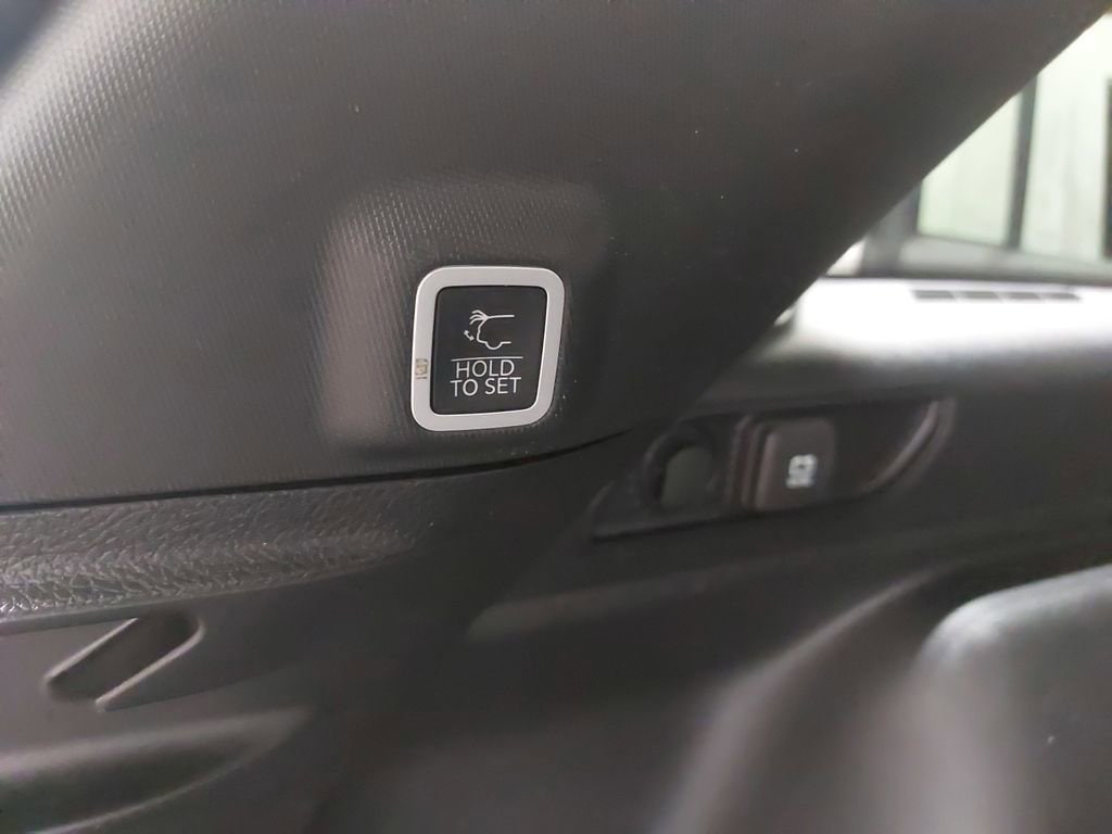 2023 JEEP GRAND CHEROKEE - Image 13