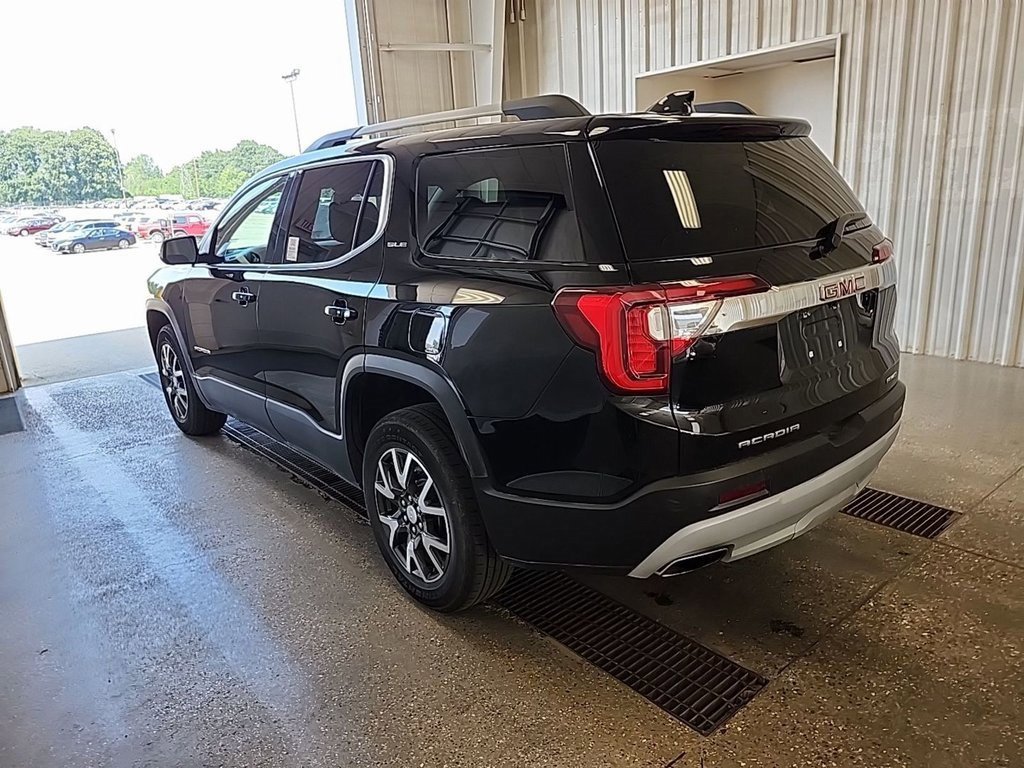 2023 Gmc Acadia SLE photo 2