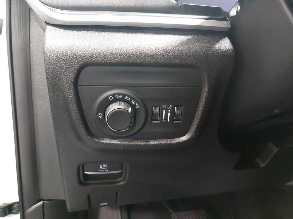 2023 JEEP GRAND CHEROKEE L - Image 28