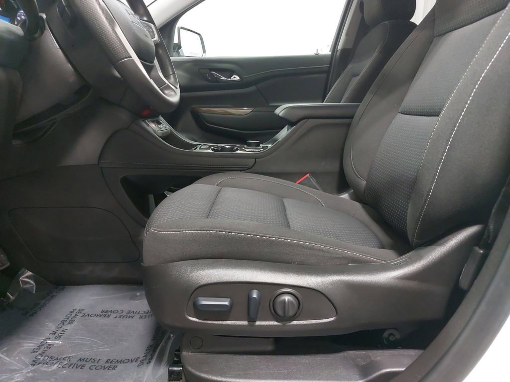 2023 GMC ACADIA - Image 31