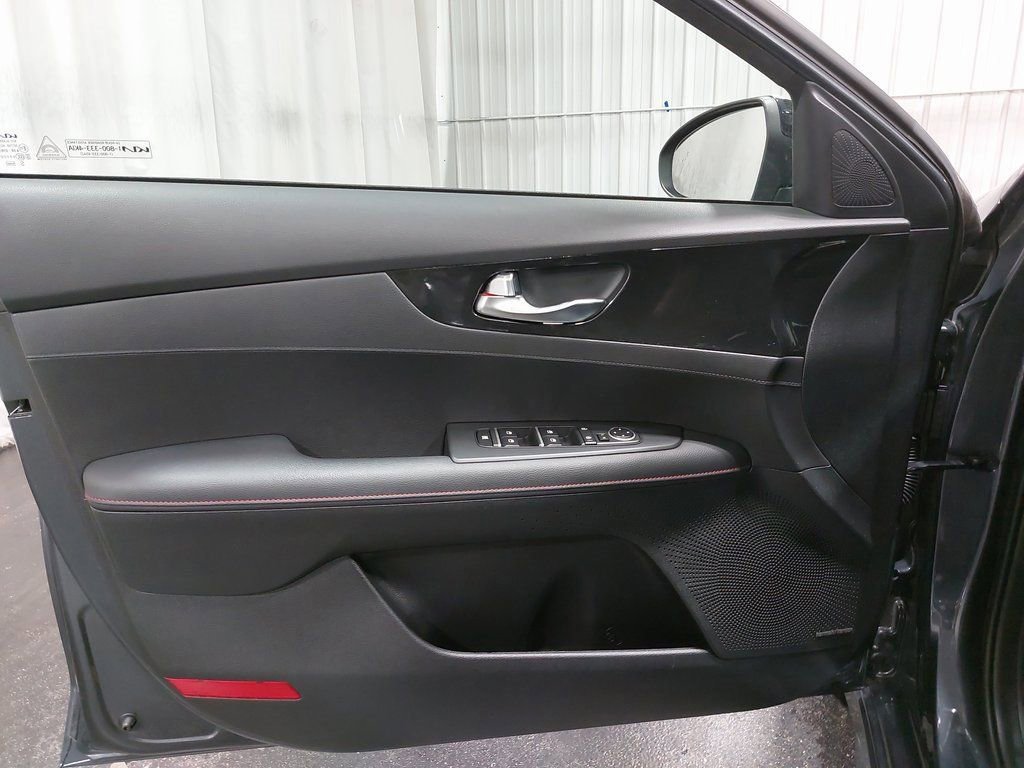 2022 KIA FORTE - Image 27