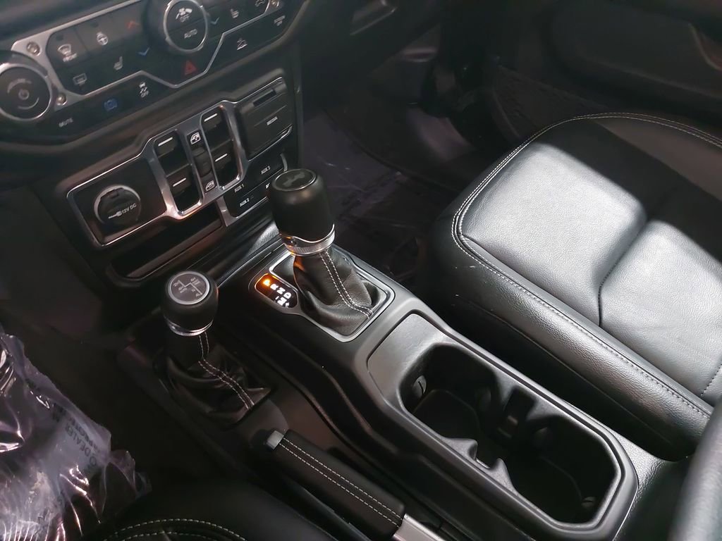 2022 JEEP WRANGLER - Image 25