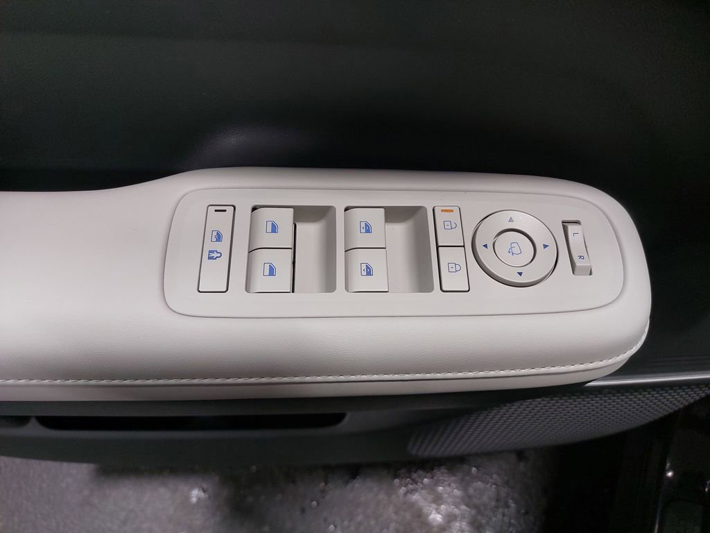 2025 HYUNDAI SANTA FE - Image 32