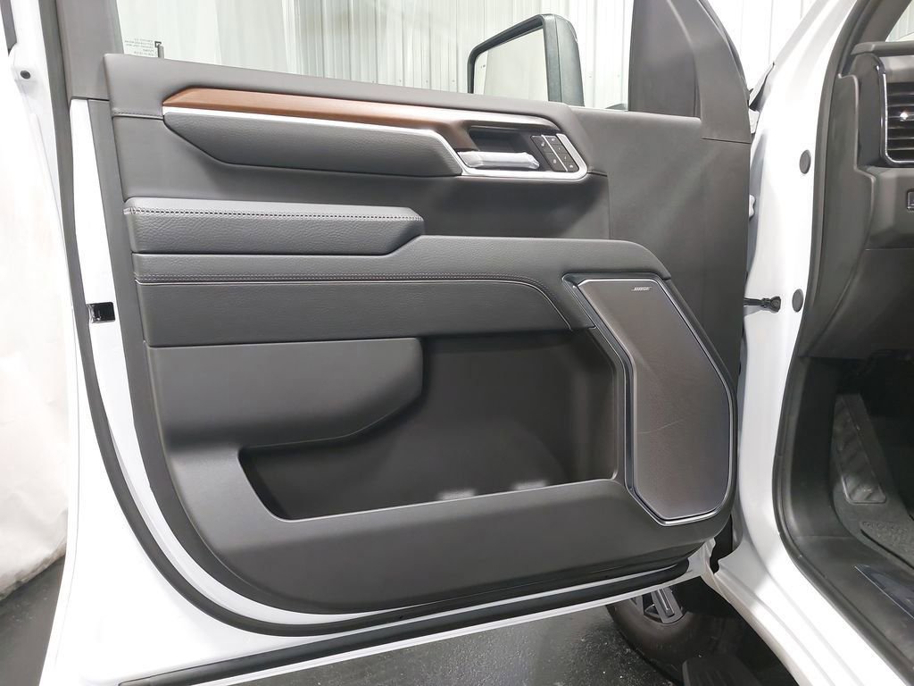 2025 GMC SIERRA HD - Image 27