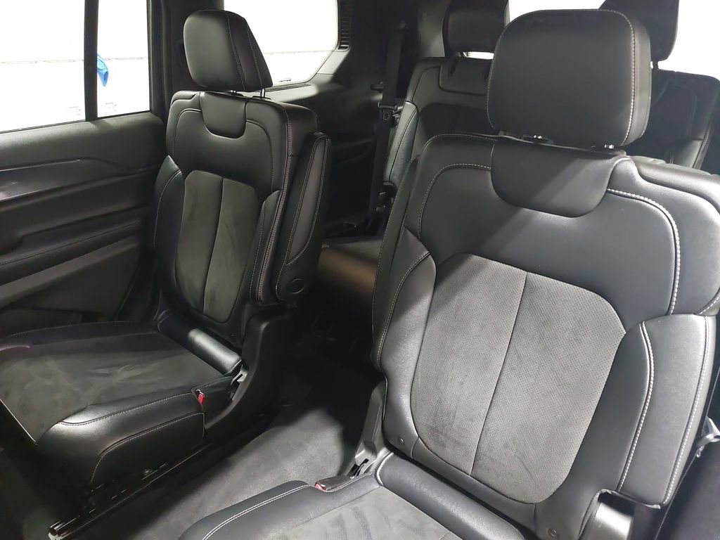 2023 JEEP GRAND CHEROKEE L - Image 16