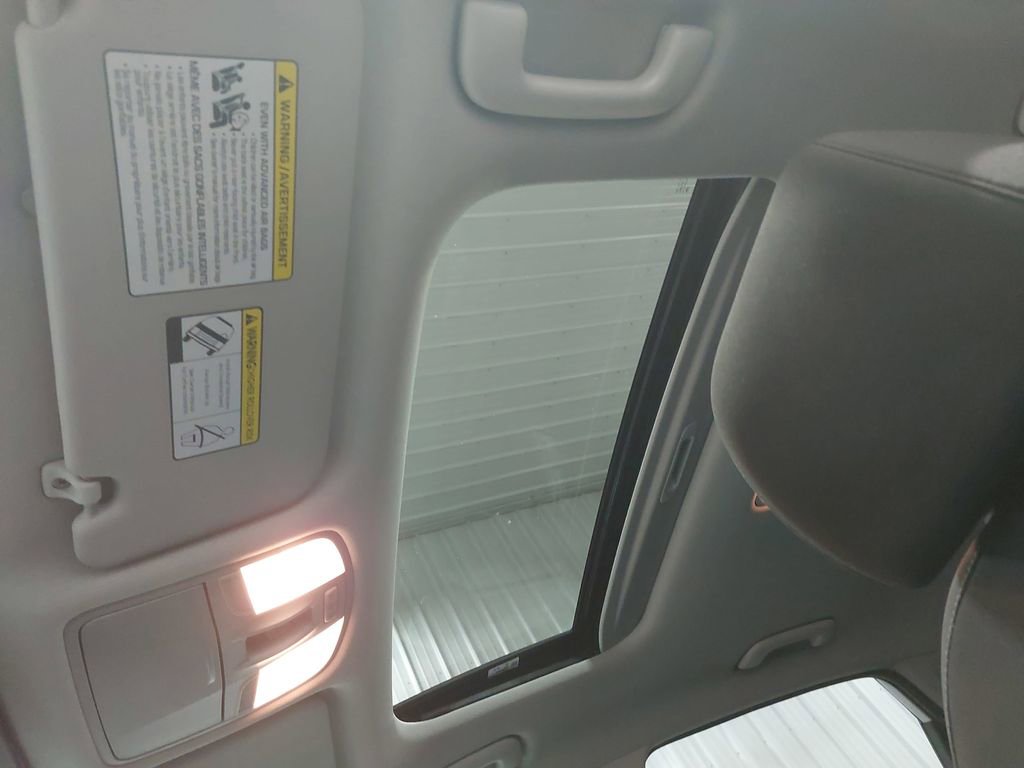 2023 HYUNDAI KONA - Image 30