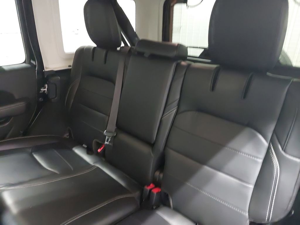 2022 JEEP WRANGLER - Image 13