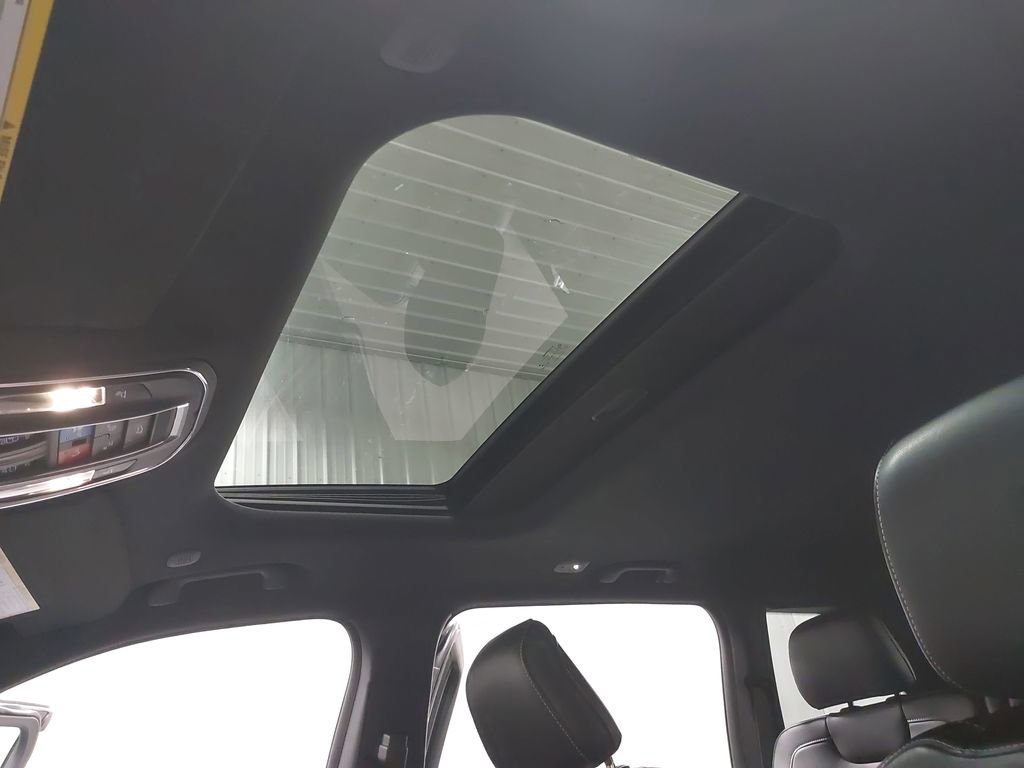 2023 JEEP GRAND CHEROKEE - Image 30