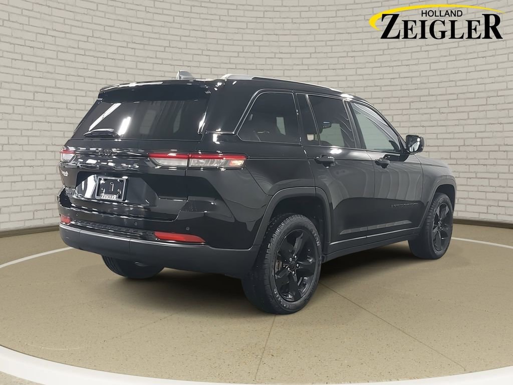 2023 JEEP GRAND CHEROKEE - Image 5