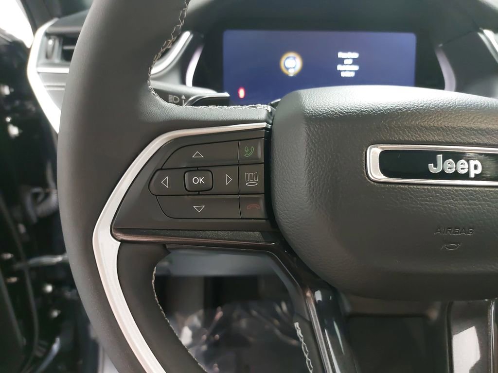 2023 JEEP GRAND CHEROKEE - Image 17