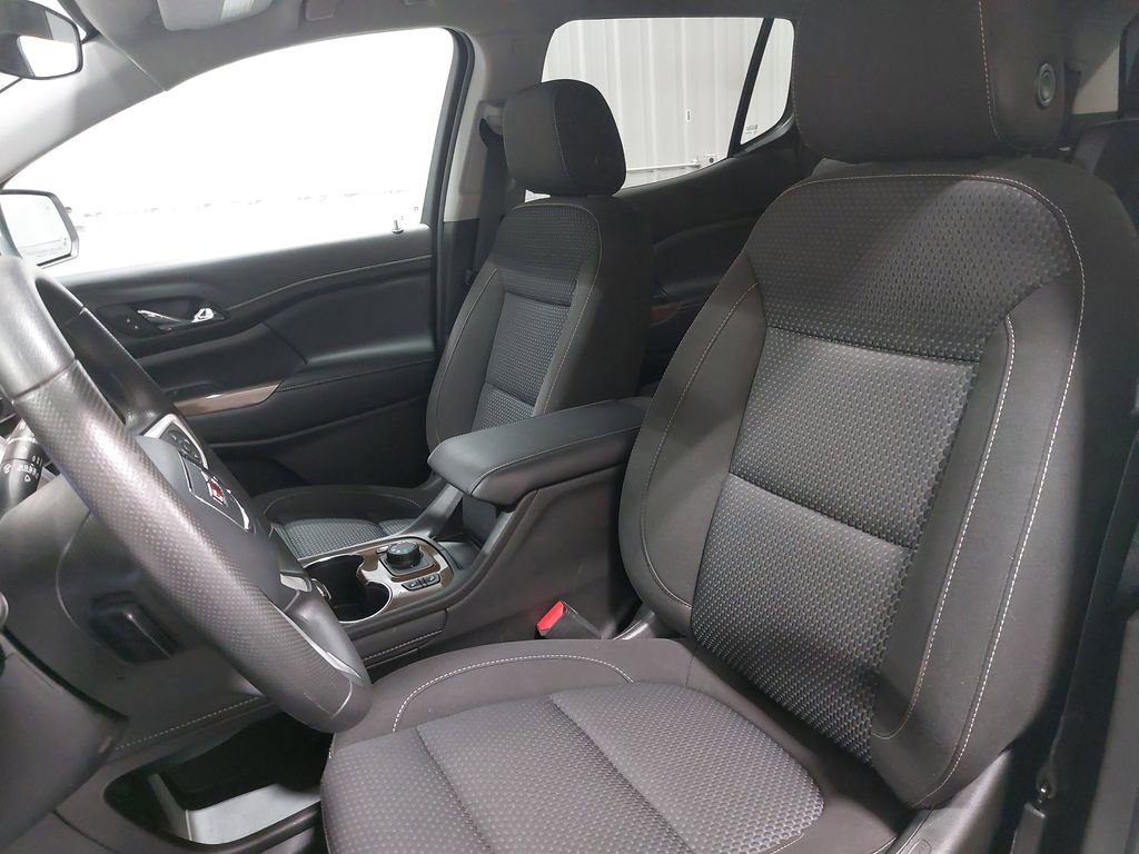 2023 GMC ACADIA - Image 17