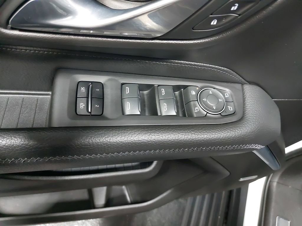 2021 GMC YUKON - Image 28