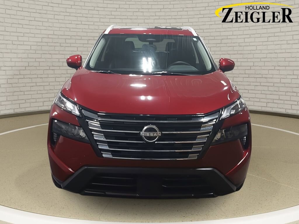 Used 2025 Nissan Rogue SV