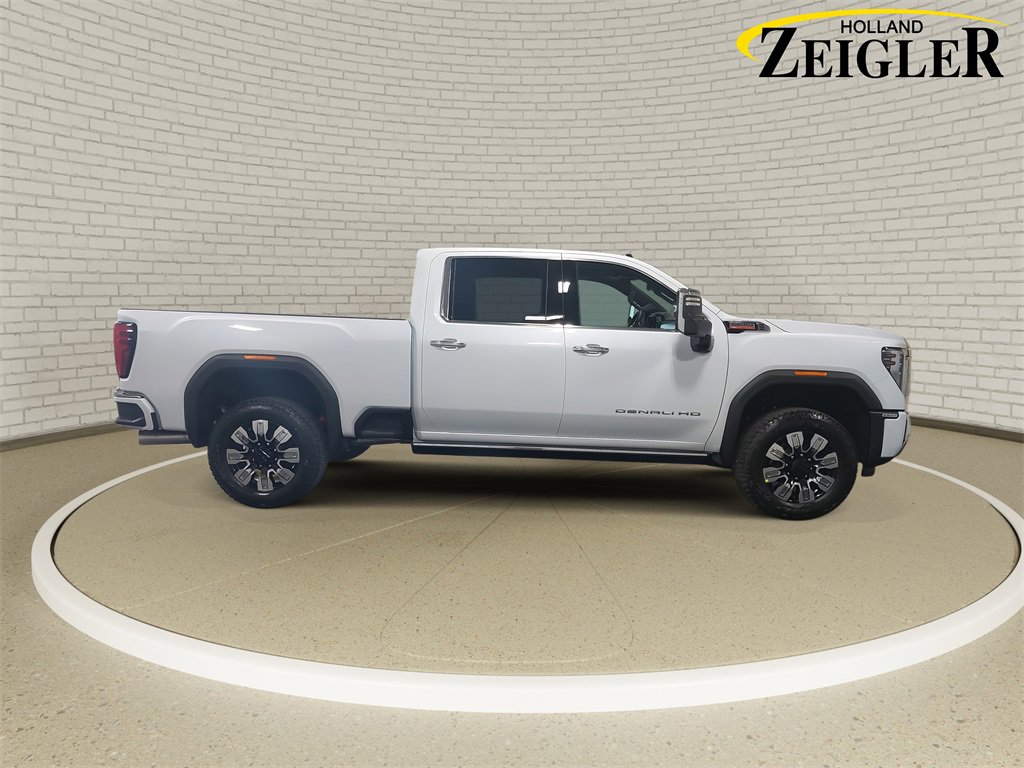 2026 Gmc Sierra 3500 HD Denali photo 4