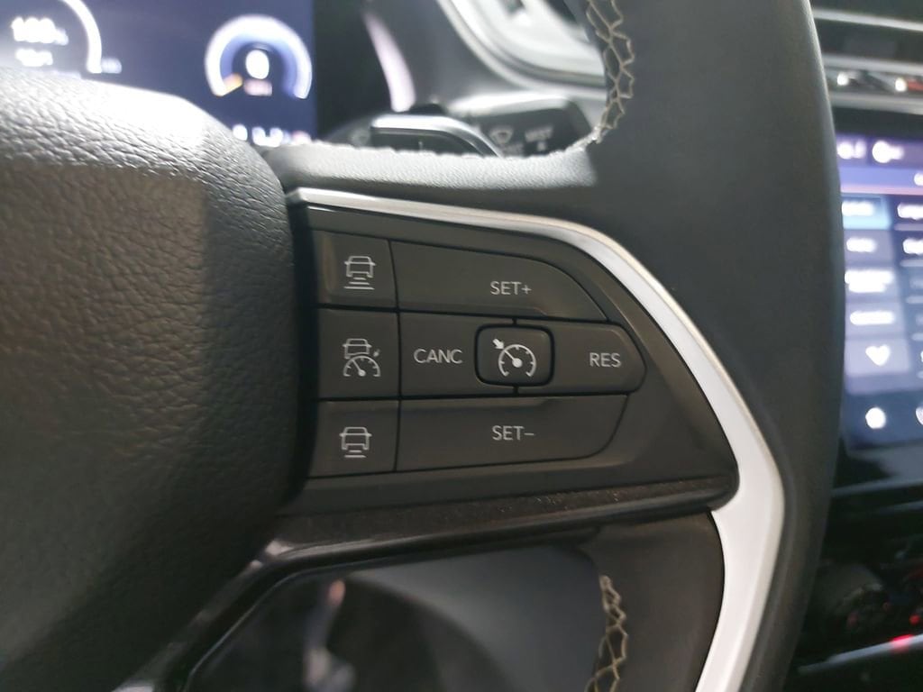 2023 JEEP GRAND CHEROKEE L - Image 20