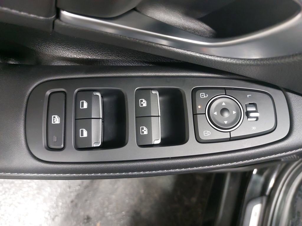 2025 HYUNDAI SONATA - Image 30
