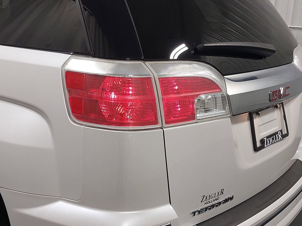 2016 GMC TERRAIN - Image 35