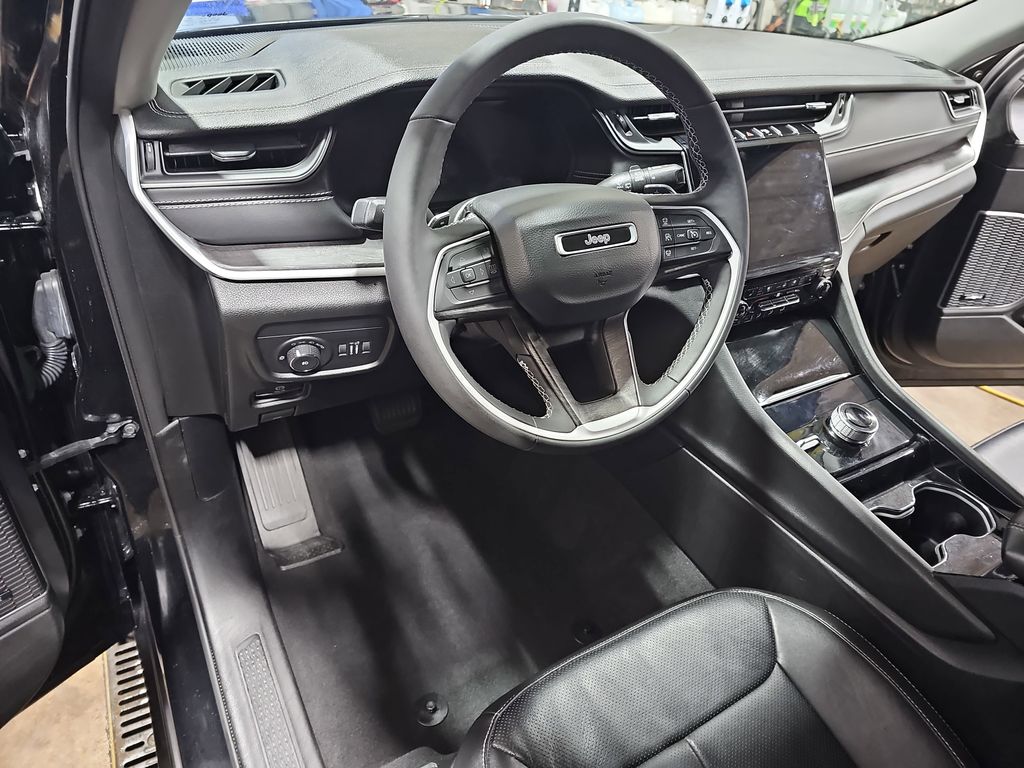 2023 JEEP GRAND CHEROKEE - Image 16