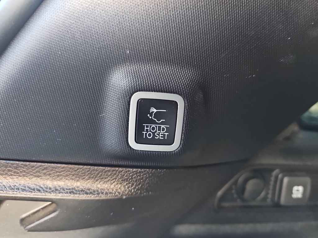 2022 JEEP GRAND CHEROKEE - Image 13