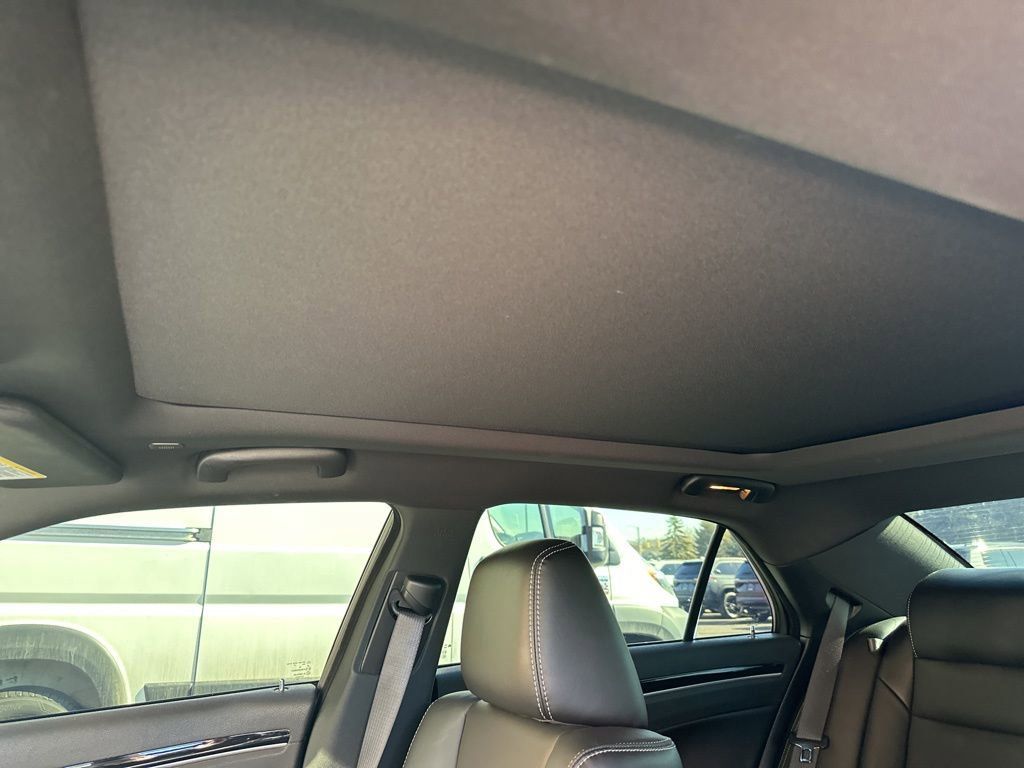 2023 CHRYSLER 300 - Image 14