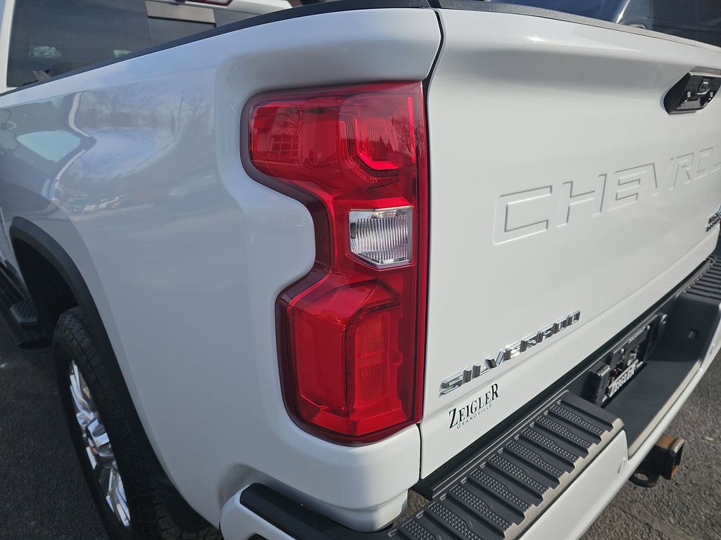 2022 CHEVROLET SILVERADO HD - Image 33