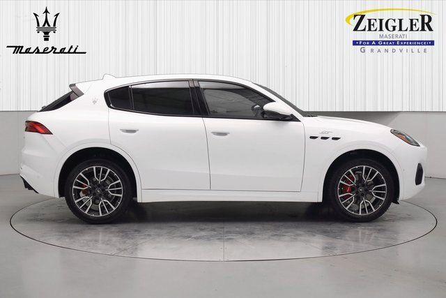 2023 Maserati Grecale GT photo 2