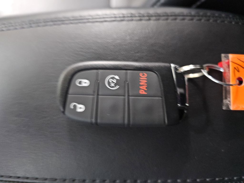 2023 JEEP COMPASS - Image 32