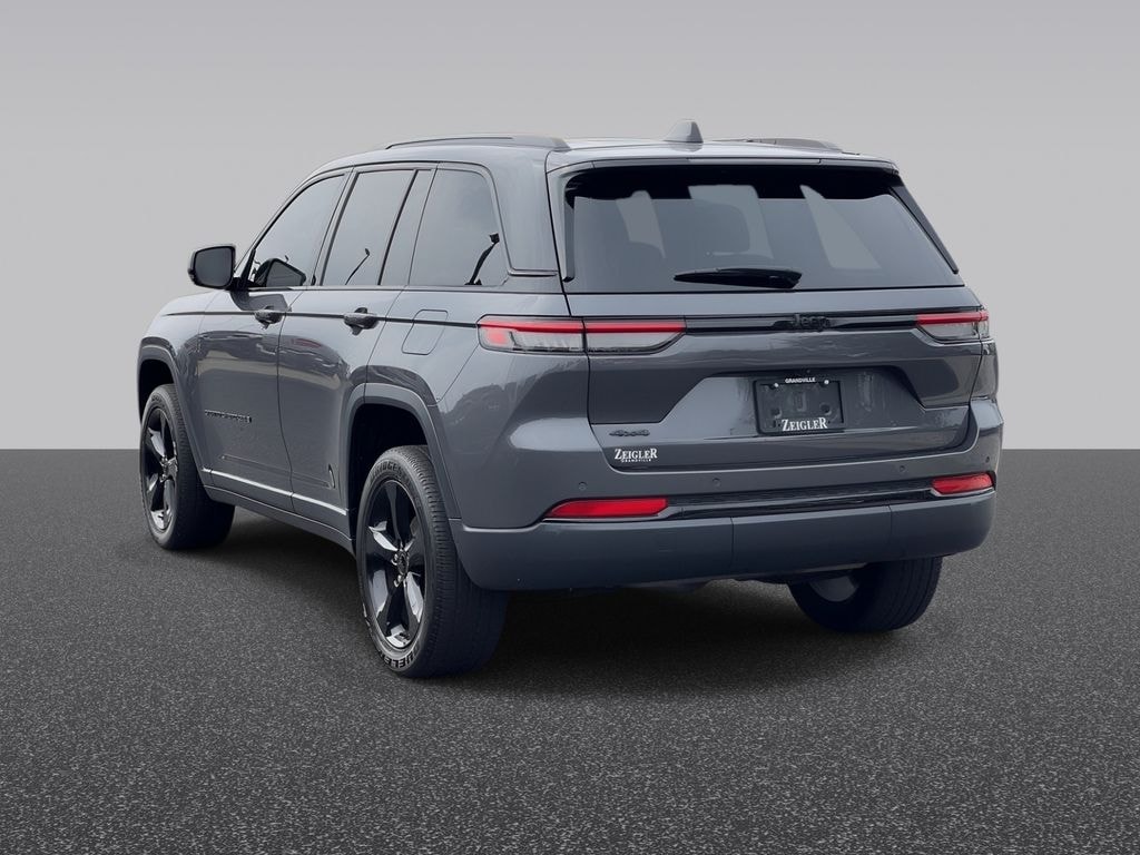 Certified 2022 Jeep Grand Cherokee Altitude SUV
