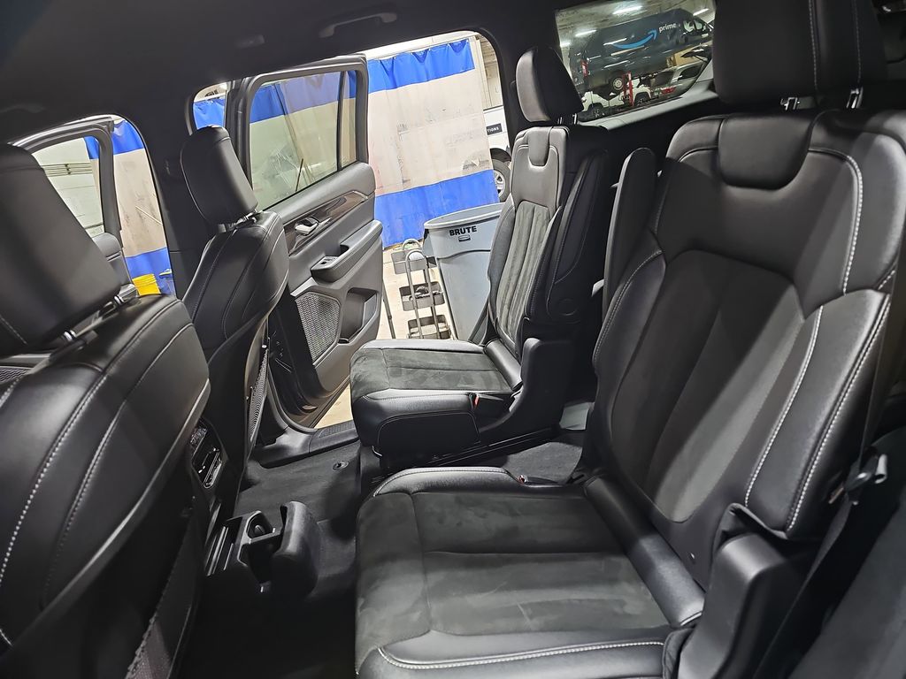 2023 JEEP GRAND CHEROKEE L - Image 16