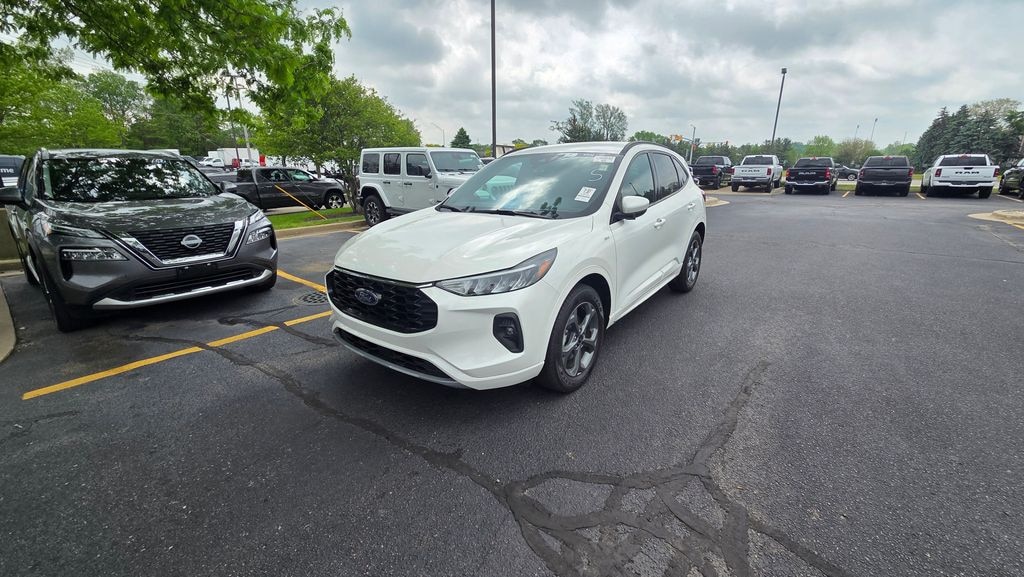 Certified 2024 Ford Escape ST-Line Select SUV
