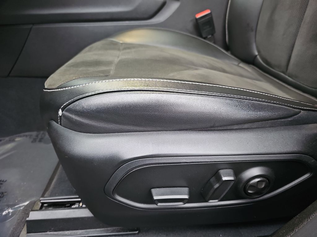 2023 JEEP GRAND CHEROKEE L - Image 31