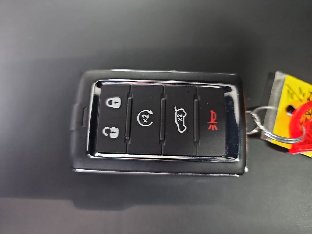 2024 JEEP GRAND CHEROKEE L - Image 37